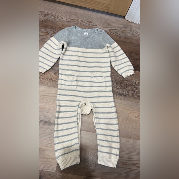 GAP One Pieces Baby Gap Knitted Jumper 824 Months Poshmark